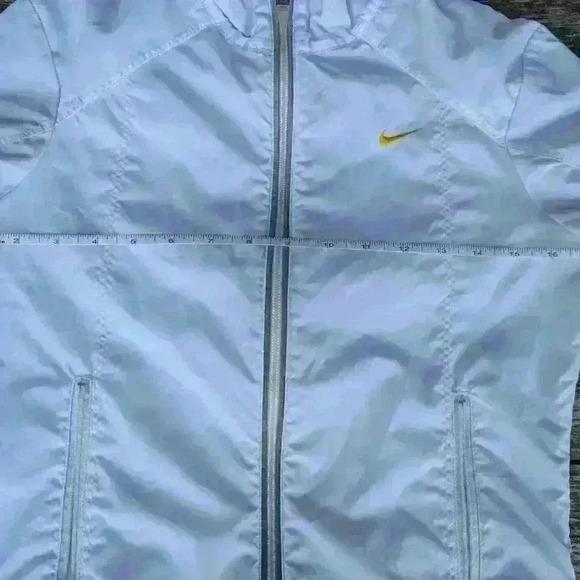 White and grey Nike windbreaker size xs - Picture 5 of 5